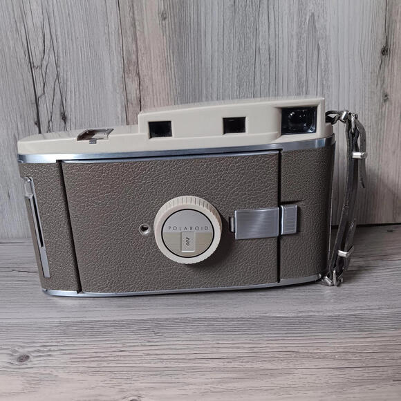 Vintage Kodak Polaroid 800 Camera - Main Image